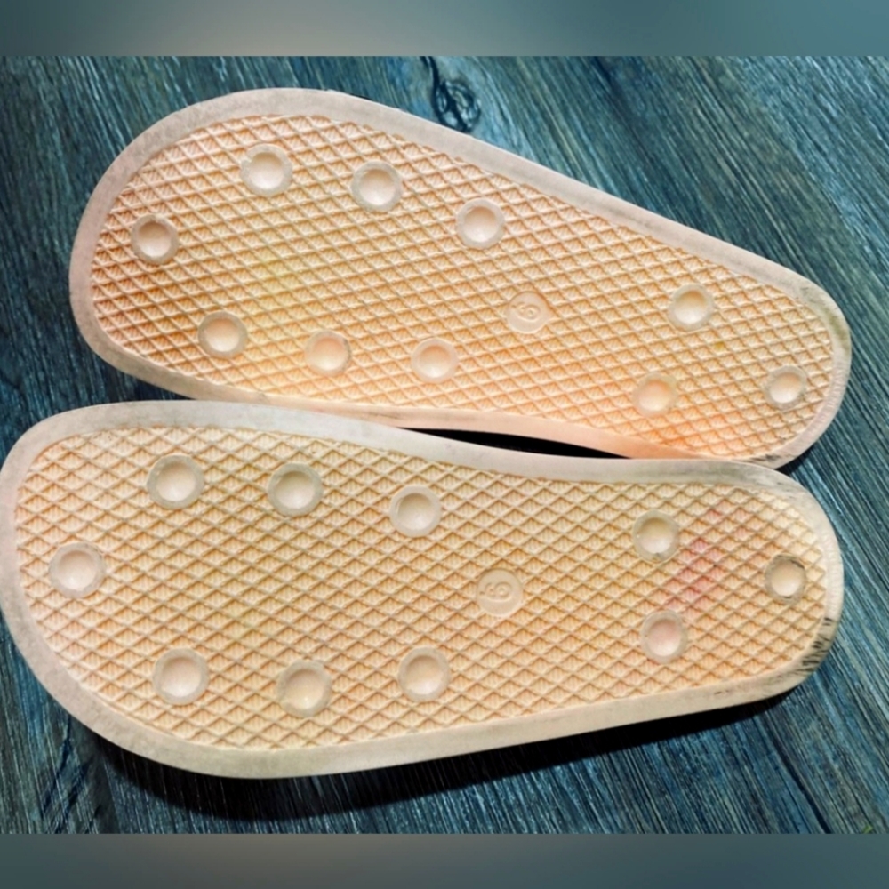 adilette adidas slides - Picture 4 of 4